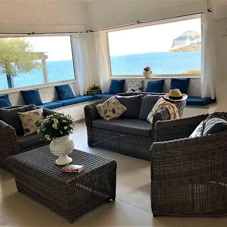 Smeraldo Private Access To The Sea And Pool Villa *
