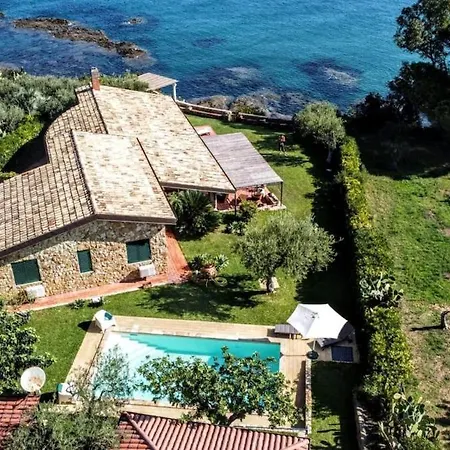 Smeraldo Private Access To The Sea And Pool Cefalù